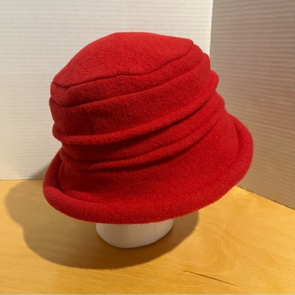 Vtg Scala Womens One Size Hat Red 100% Wool Felt 3D Cloche Bucket CHIC main image 6